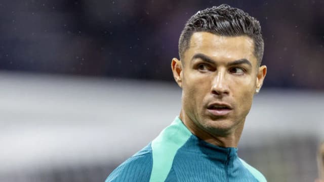 Ile zarabia Cristiano Ronaldo na godzinę? Szokujące kwoty ujawnione Ile zarabia Cristiano Ronaldo na godzinę? Szokujące kwoty ujawnione